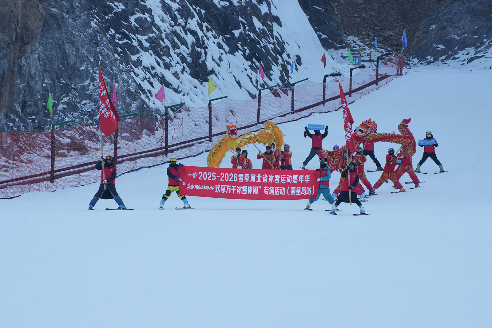 谁懂啊！在雪地里撸串也太快乐了！
